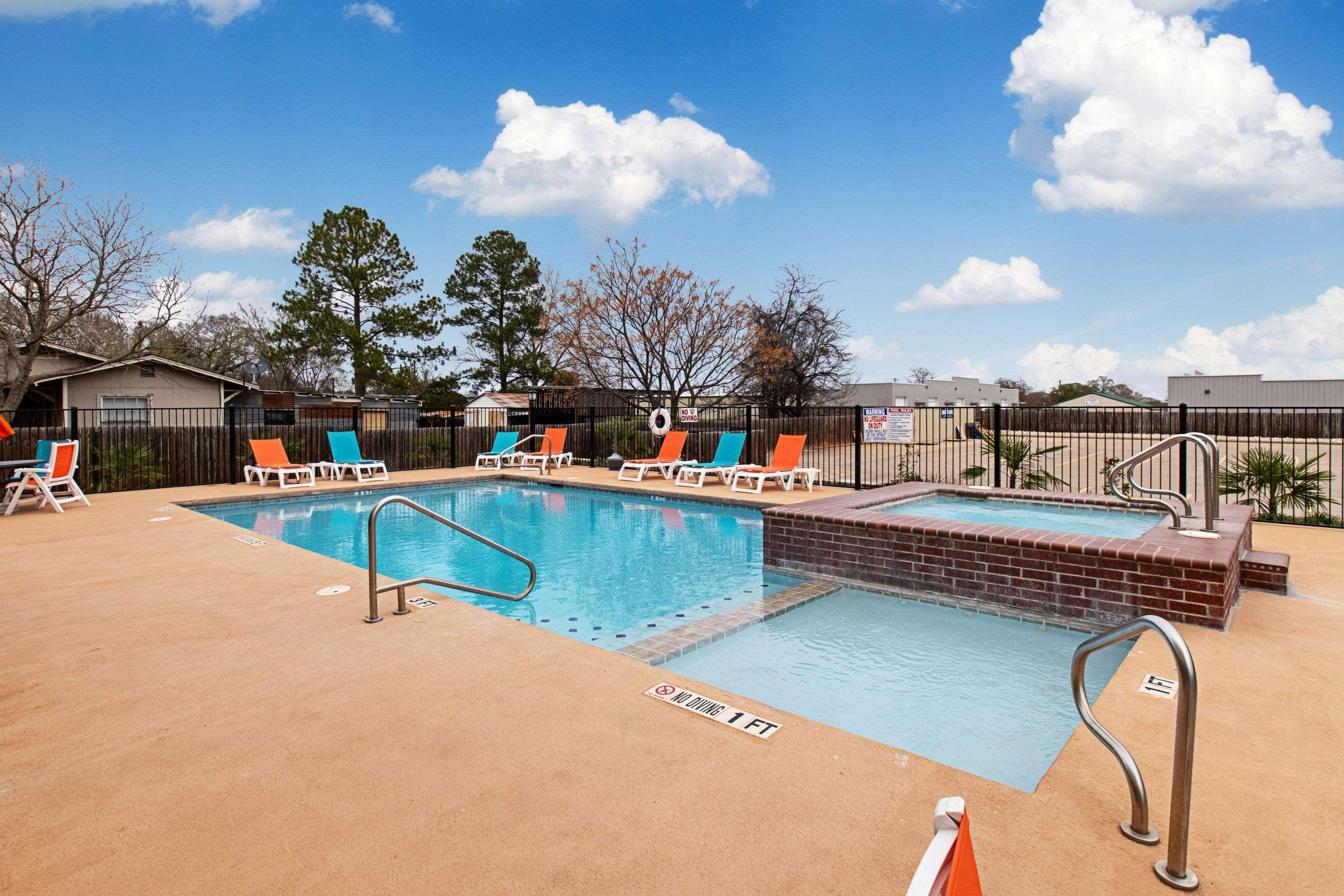 Comfort Inn & Suites And Suites Fredericksburg Dış mekan fotoğraf