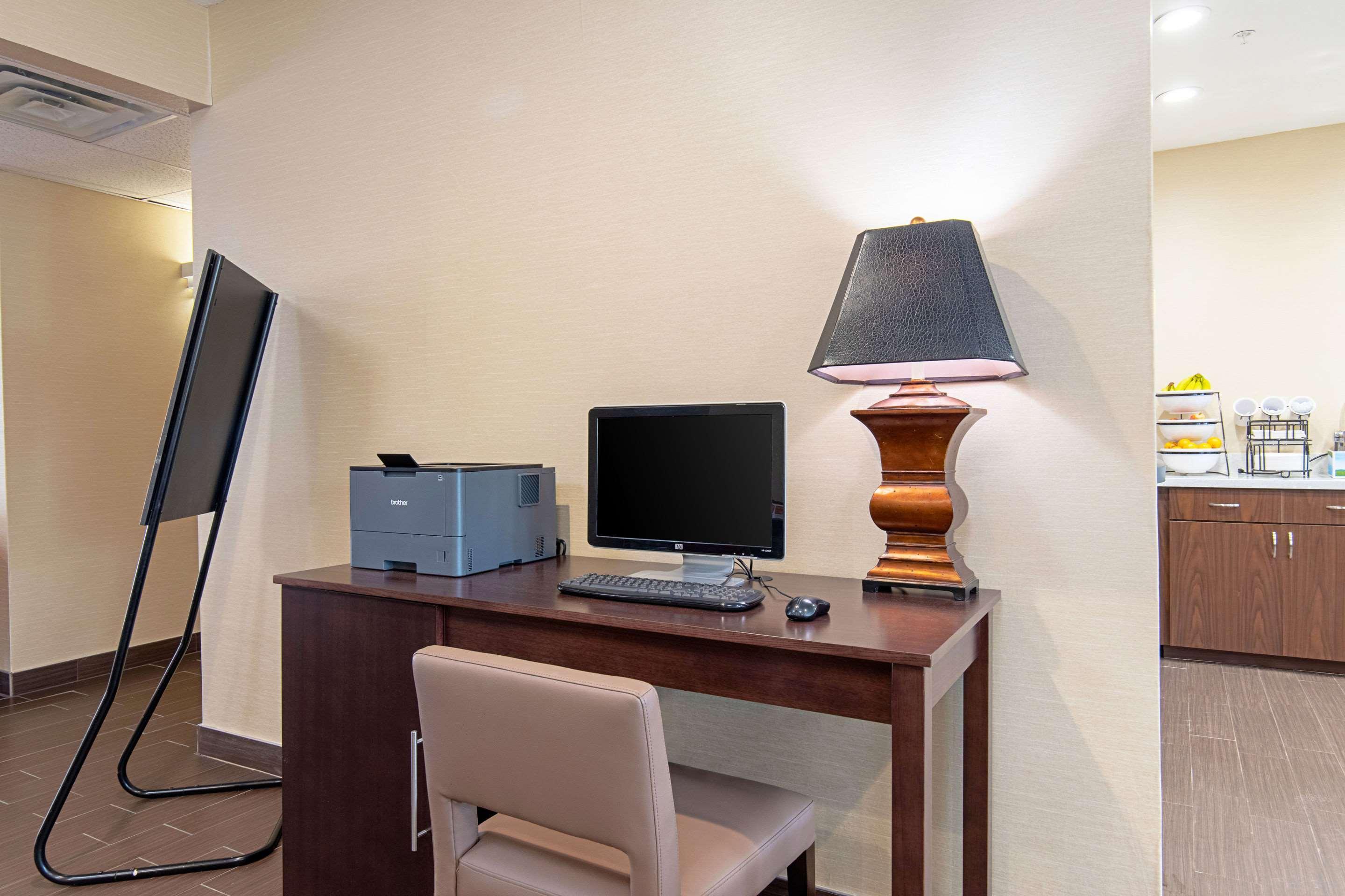 Comfort Inn & Suites And Suites Fredericksburg Dış mekan fotoğraf